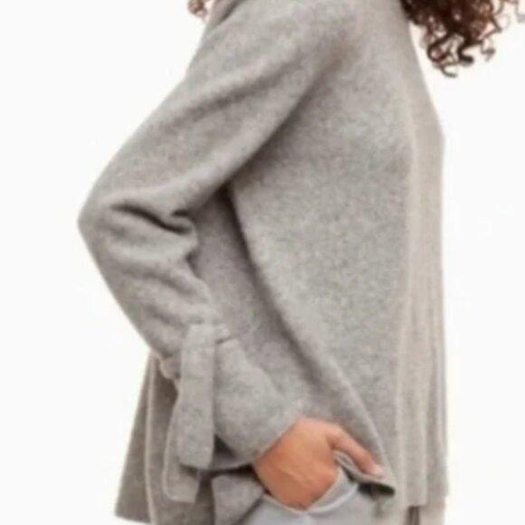 Aritzia the Group Babaton Malcorra Tie Sweater in Gray Size 1 - Picture 2 of 6